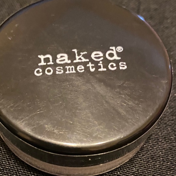 🦋6/$25 Naked Cosmetics HD Translucent Powder New - Picture 7 of 7